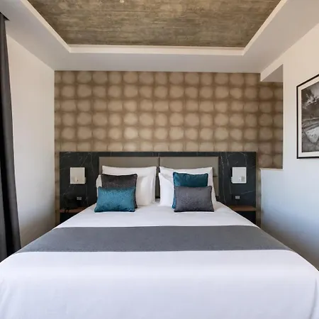 Marea Boutique 4*